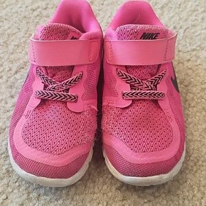 Toddler Girls Pink Nike Free Sneakers size 8